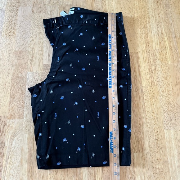 Izod Black Golf Shorts with Blue and White Accents ladies size 14 Stretch - Picture 3 of 9